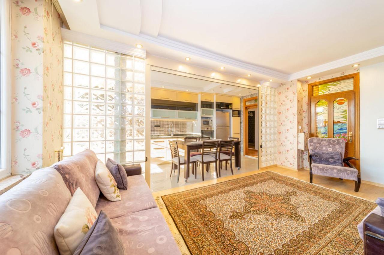 Lovely Flat With Sea View Near Beach In Muratpasa Antalya Kültér fotó